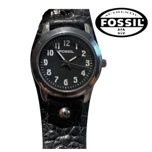 Fossil VINTAGE 90’s Watch Stainless Steel & Water resistant, Black Leather Band